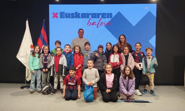 LH 3 en el campo de fútbol de Ipurua